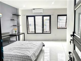 Chính chủ cho thuê phòng 5,2tr ngọc khánh, studio, vào ở luôn, thang máy