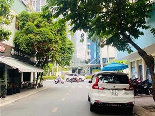 Bán nhà 2 tầng văn chung phường 13 tân bình. ngang 5x9m. ngay cổng ga t3 . giá 5,9 tỷ