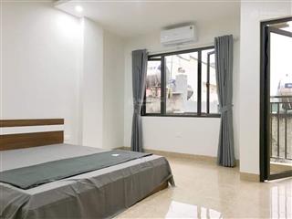 Cho thuê căn hộ khép kín, cầu giấy, 45m2, 5.6 triệu, full đồ, không chung chủ, thang máy, máy giặt.
