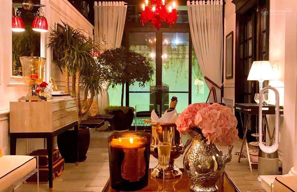 Cần tiền nên bán mặt tiền nơ trang long  dt 26x18m  đang cho thuê 180 tr  giá 40 tỷ tl