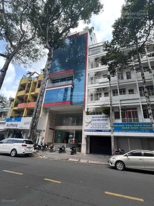 Siêu phẩm bán gấp nhà ngay mặt tiền ung văn khiêm dt 9x20m xd 1h 6t giá 27 tl