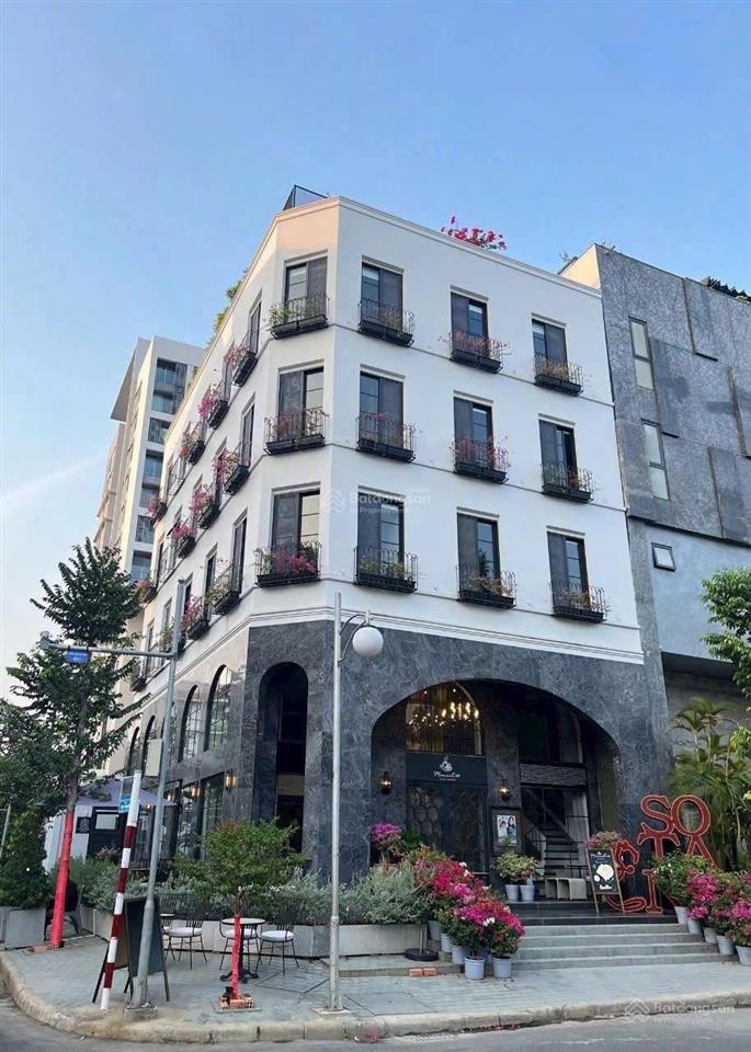 Cần bán gấp góc 2 mặt tiền ngay xuân thuỷ  quốc hương  dt 11x37m  xd 1h7t  giá 82 tỷ