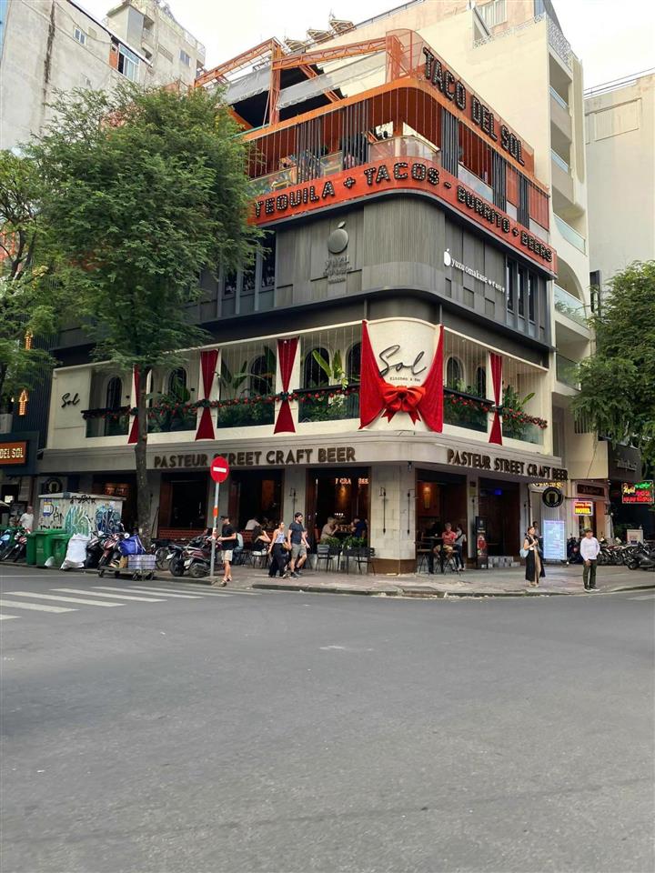 Đẹp nhất!!!bán góc 2 mặt tiền trần não  dt 8x25m hđt  180tr  giá chỉ  45 tỷ tl