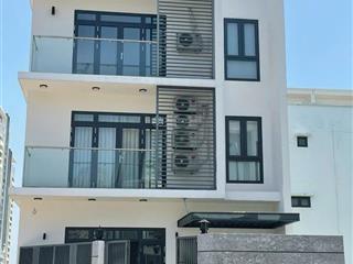 Cần tiền bán gấp sát mặt tiền trần hưng đạo  dt 8 x 25m  kc 1 hầm 6 tầng  hđt 250trgiá 65 tỷ