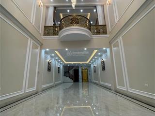 Bán nhà 918 phúc đồng, gara 4 ô tô. sát tttm aeon long biên. vị trí kim cương giữa lòng long biê
