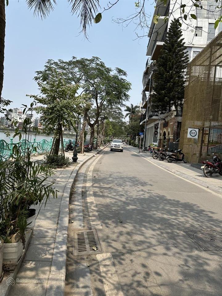 Bán mảnh đất vàng mặt phố vip quảng khánh tây hồ còn sót lại 344m2, mt 12m lô góc siêu hiếm