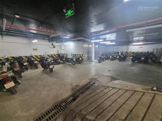 Bán tòa nhà văn phòng 8tầng 290m2, mt 16m  gần mặt phố vip lạc long quân tt quận tây hồ