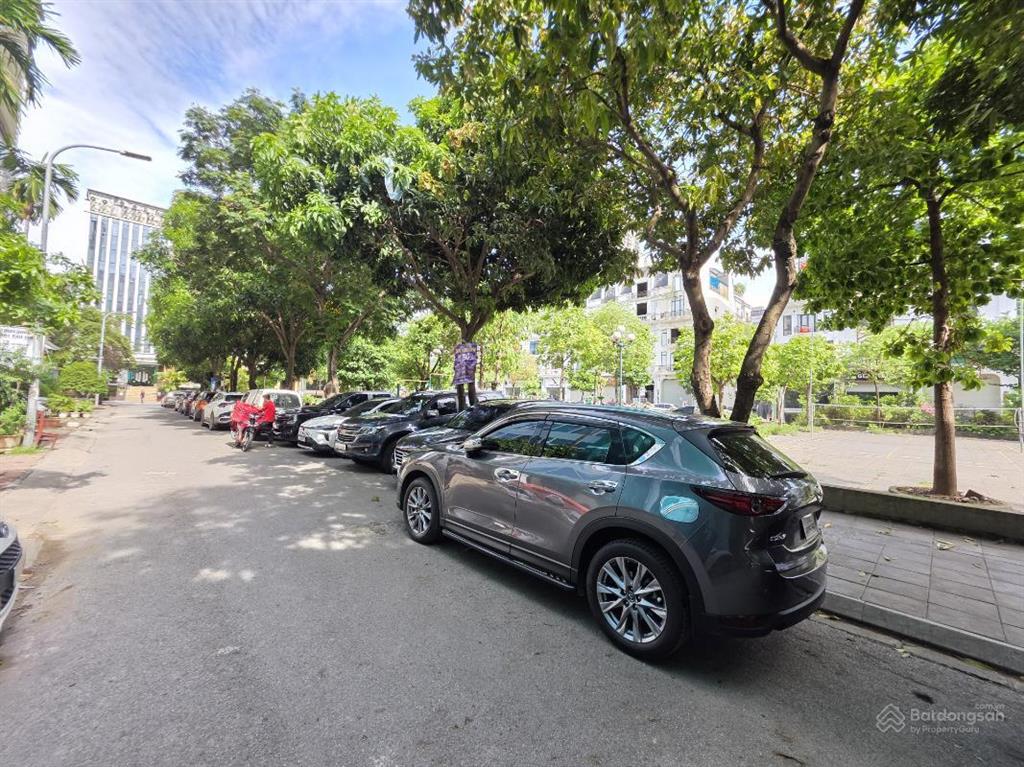 Bán tòa nhà 9tầng, 290m2 mt 16m  siêu phẩm víp cầu giấy  mặt tiền quyền lực