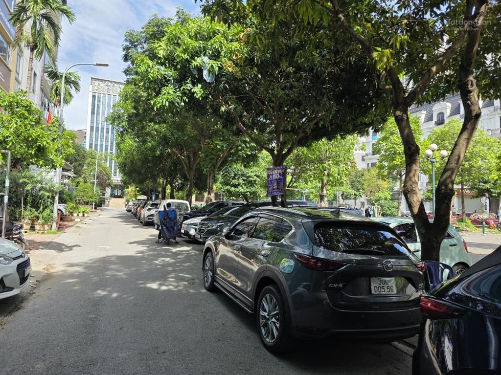 Bán tòa nhà 9tầng, 290m2 mt 16m  siêu phẩm víp cầu giấy  mặt tiền quyền lực