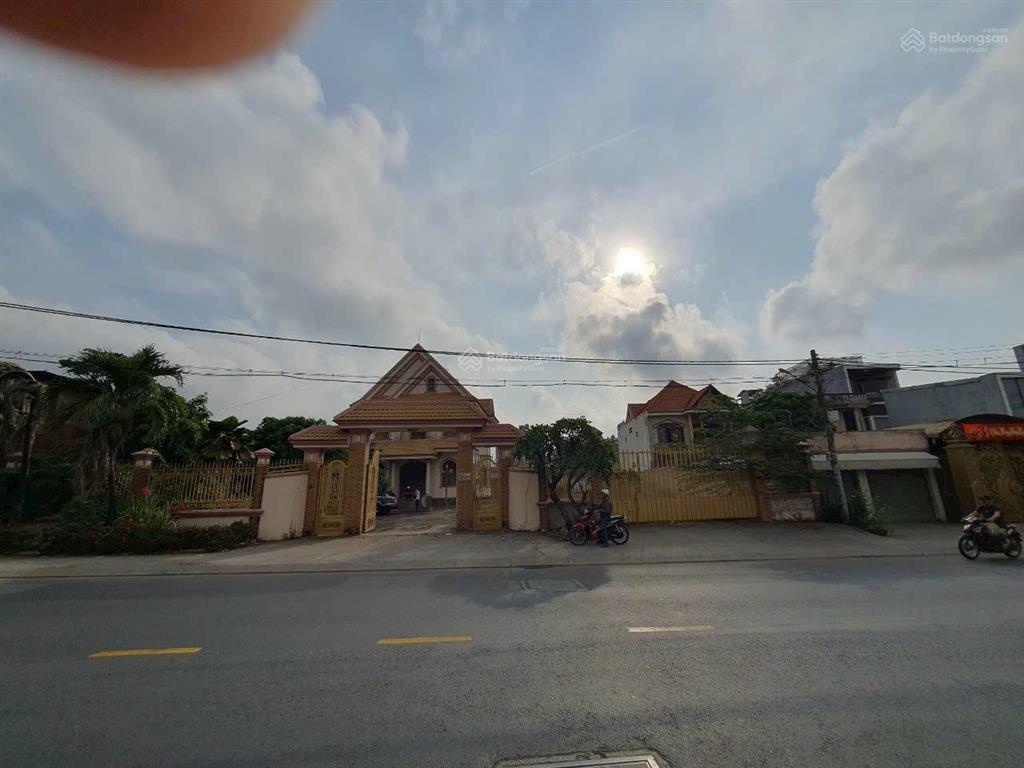 Chủ giảm mạnh bán nhanh lô đất hoàng hữu nam, quận 9 diện tích khủng 1.800m2 với giá 198tỷ ạ