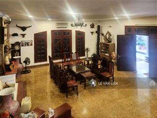 Cần bán biệt thự cầu giấy 250m2 giá 72 tỷ rẻ nhất khu vực