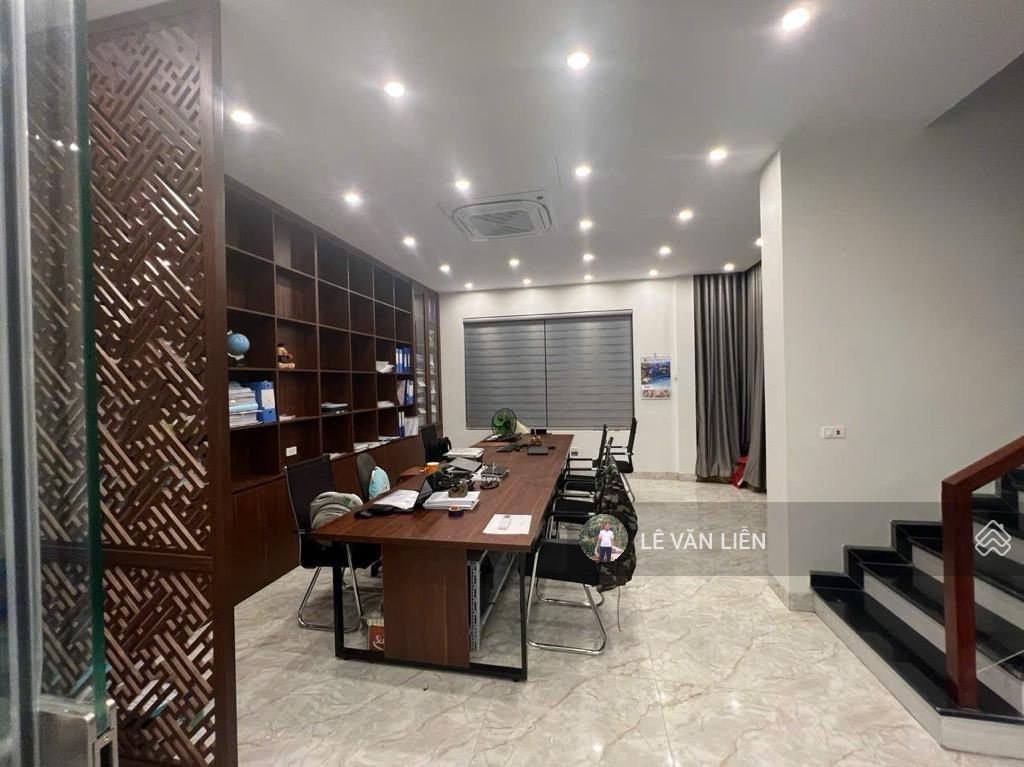 Bán biệt thự 2 mặt thoáng phố trịnh văn bô dt 144m2 gara sân vườn giá 33.5 tỷ