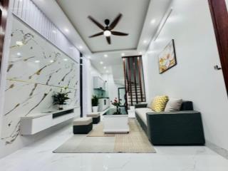 Bán siêu mẫu xuân đỉnh 7.85 tỷ, 35m2, 5t, mt 4m  lô góc  ô tô đỗ cổng  vài bước ra phố