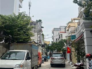 Giá không thể tốt hơn  5,5x13m trần quang diệu, p. 14, q. 3. trệt 2 lầu nhà mới. chỉ 10,5 tỷ
