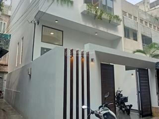 Căn góc 2 mt hẻm 6m huỳnh văn bánh, p. 11, q. pn. dt 6x16m, 2 lầu. giá 17,6 tỷ