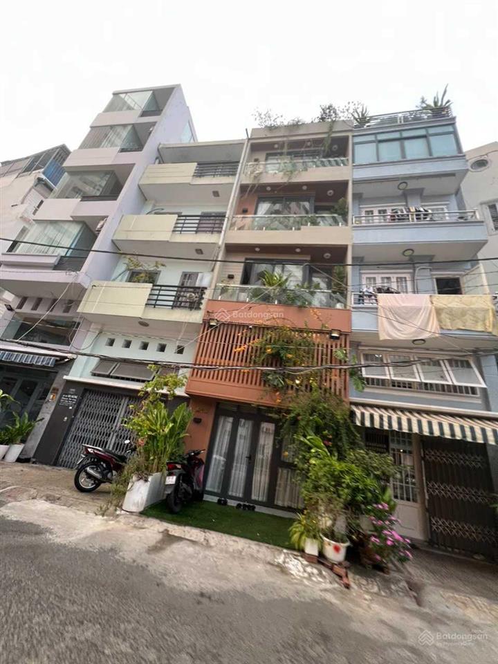 Nhà mới đẹp hẻm 10m (2 xe tải né nhau) đường lê văn sỹ, q. 3. dt 4,5x9,6m, 5 tầng. giá 9,6 tỷ