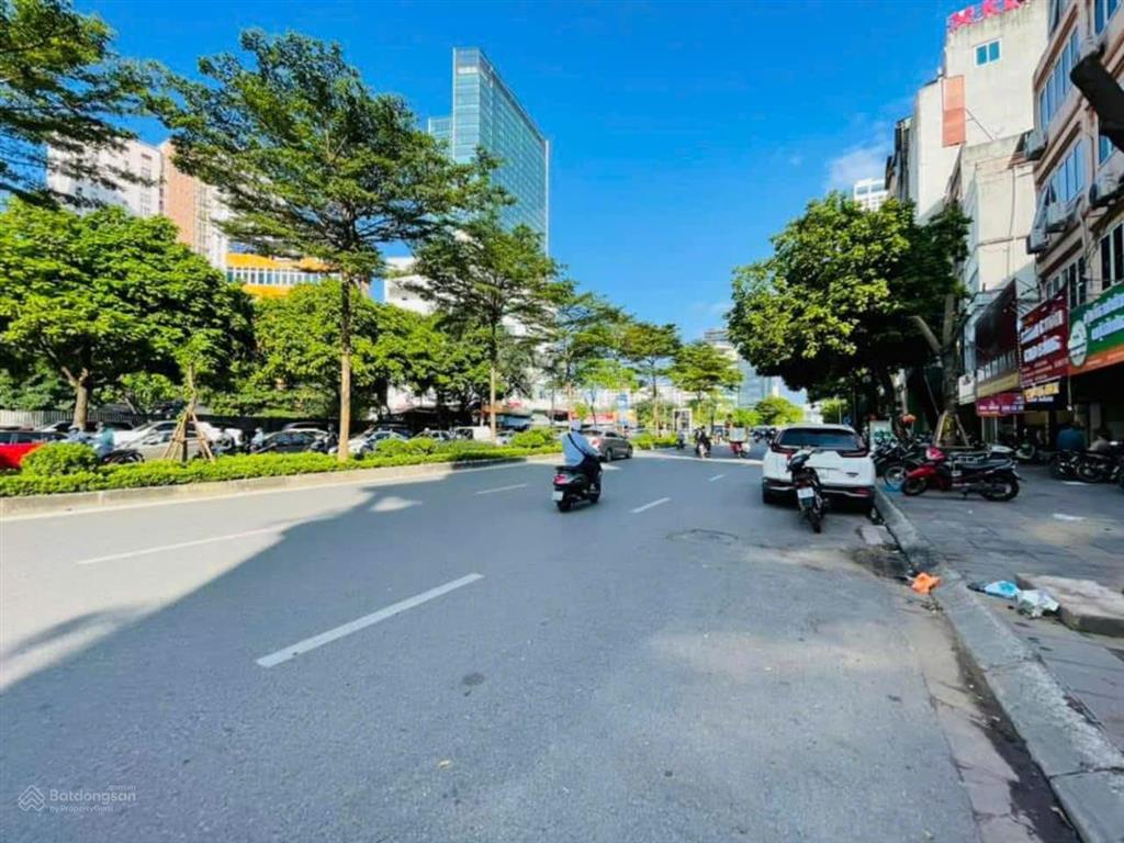 Lô đất phố lê quang đạo, mễ trì 60m mặt tiền 5,8m đường rộng 12m vỉa hè xây building kinh doanh tốt