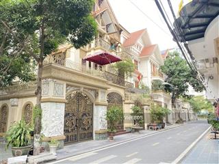 Biệt thự phố giảng võ gần vin gallery giảng võ 133m 5 tầng mặt tiền 11m gần hồ giảng võ ở lý tưởng