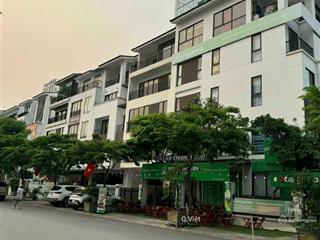 Lk hoàng thành villas 130m 5 tầng mt7m căn xẻ khe 3 mặt thoáng trục chính dự án view hồ trung văn