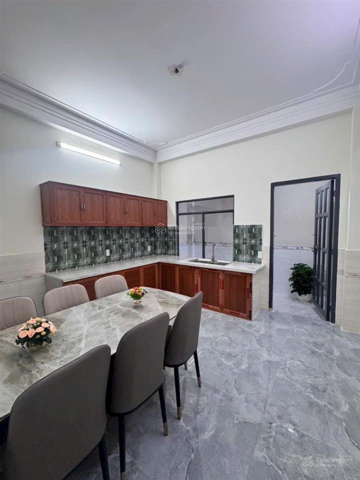 Bán nhà mặt tiền thạnh lộc, q12, 4x15.5m, chỉ 5. x tỷ tl