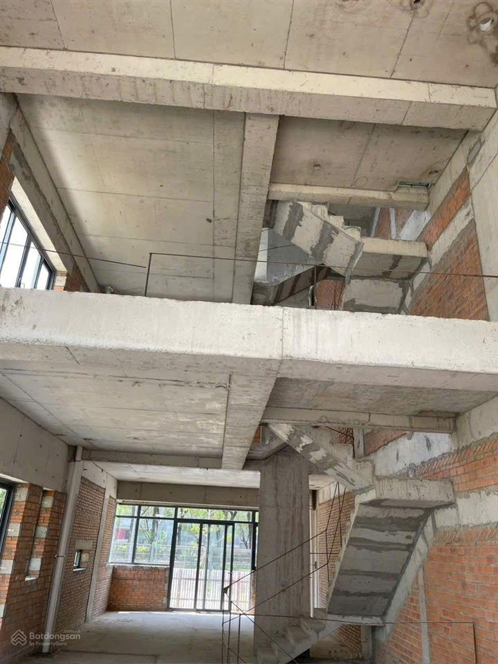 Bán cc 5pn 7wc tại n1, p. sơn kỳ, q.tân phú, hcm giá siêu hời 80 triệu/m2, 299m2