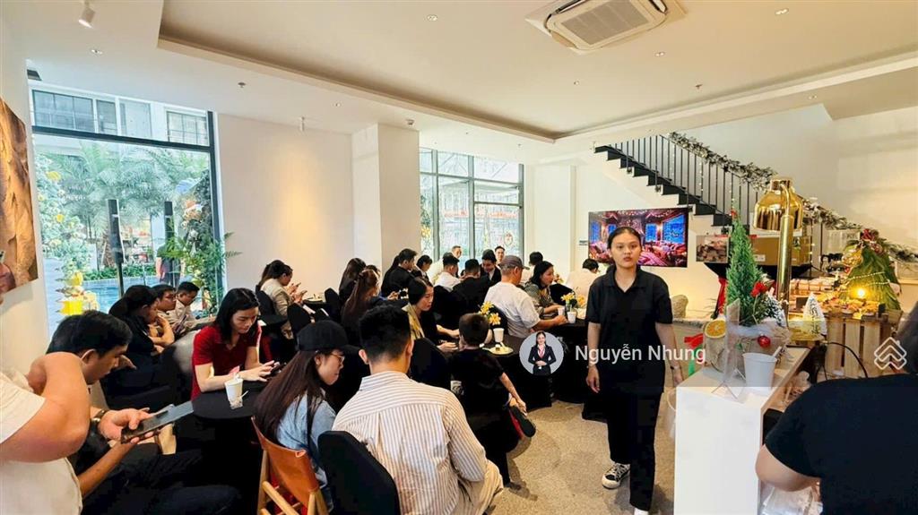 Bán cc mt eastmark city, 4,2 tỷ, 70m2, 2pn, 2wc, đầy đủ tiện ích