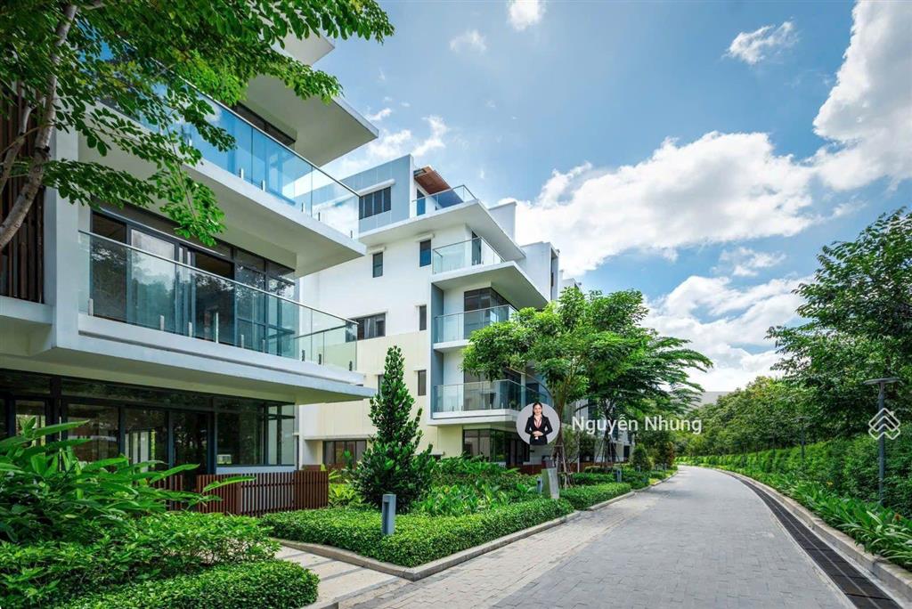 (celadon city)mua trực tiếp căn 5pn+ 6wc,dt 299 m2 tt 20% nhận nhà  góp 36 th không lãi  ck 27%