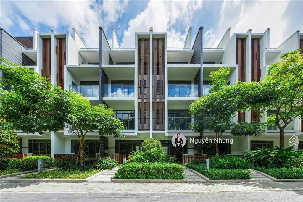 (celadon city)mua trực tiếp căn 5pn+ 6wc,dt 299 m2 tt 20% nhận nhà  góp 36 th không lãi  ck 27%