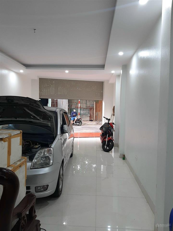Bán nhà đại la, 50m2 x5 thầng, mặt tiền 4.4m, phân lô ô tô tránh dừng đỗ ngày đêm, 40m ra mặt phố