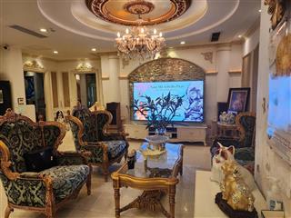 Bán căn hộ 3pn căn góc m3 phố nguyễn chí thanh diện tích 215m2 view thoáng đẹp giá thương lượng