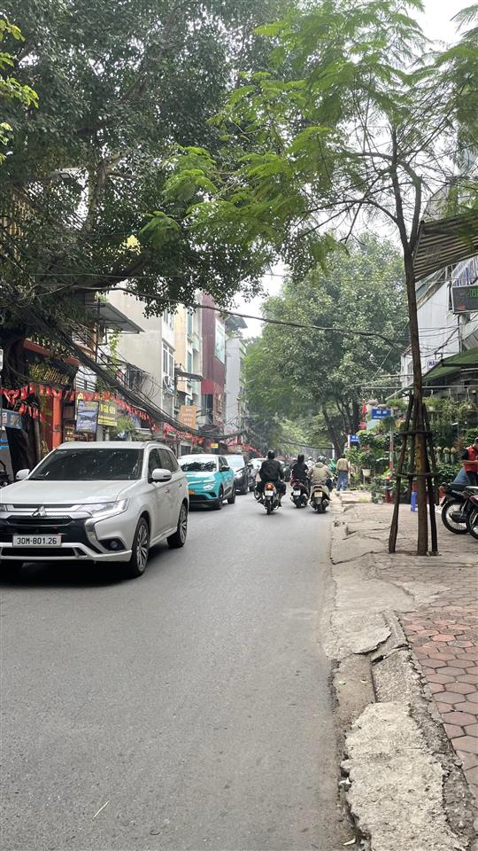 Bán biệt thự phố thái hà đống đa, ngõ thông 30m ra phố, 250m 4 tầng giá chào 90 tỷ