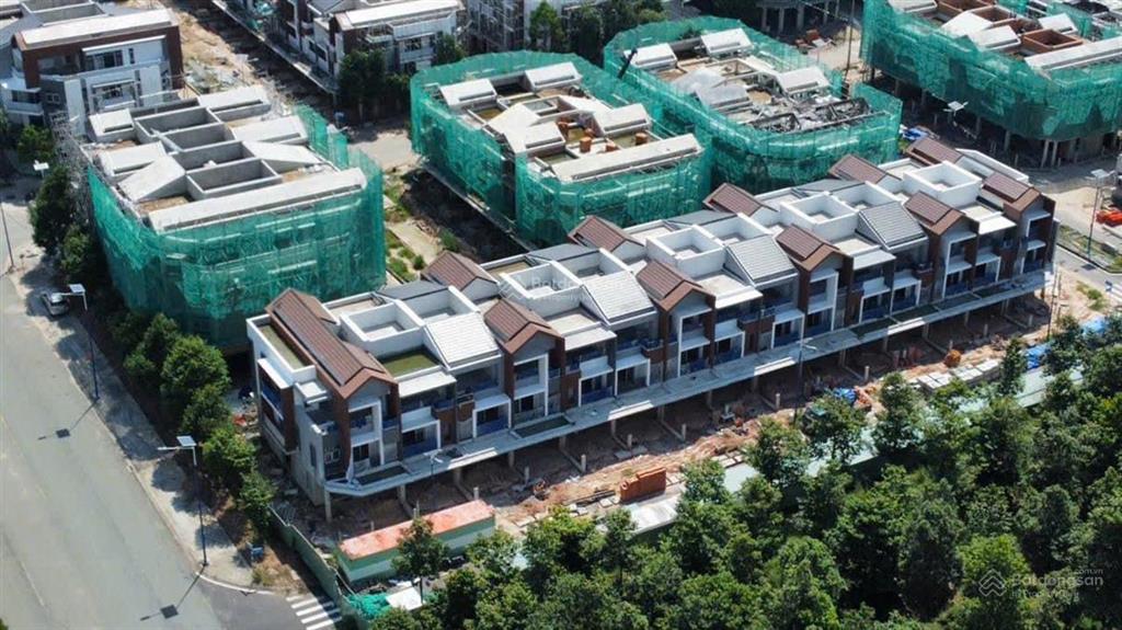 Cho thuê shophouse artisan park tp mới bình dương 95m2, trực tiếp cđt gamuda land