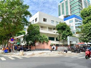 Tòa nhà góc 2 mặt tiền sd hơn 1.700m2  4 tầng view hồ con rùa số 3 trần cao vân, quận 3