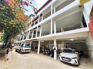Tòa nhà trung tâm thương mại hơn 4.400m2  3 cổng ngay hồ con rùa số 34 phạm ngọc thạch, quận 3
