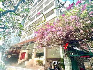 Toà nhà ngang 18m  sử dụng hơn 4.500m2  hơn 8 lầu  số 38 nguyễn văn trỗi, quận phú nhuận