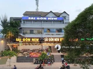 Ngang 40m sàn suốt  hơn 5600m2 sử dụng  12 phòng vip số 706 phan văn trị, quận gò vấp