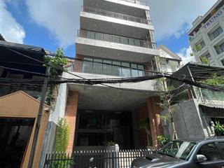 Toà nhà balcon lớn, cửa kính chiếu sáng đầy đủ  38 nguyễn văn trỗi, quận phú nhuận