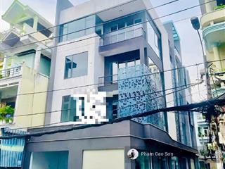 Toà nhà ngang 8m, sử dụng 700m2  gần đại học hutech  số 82 đường d5, bình thạnh!