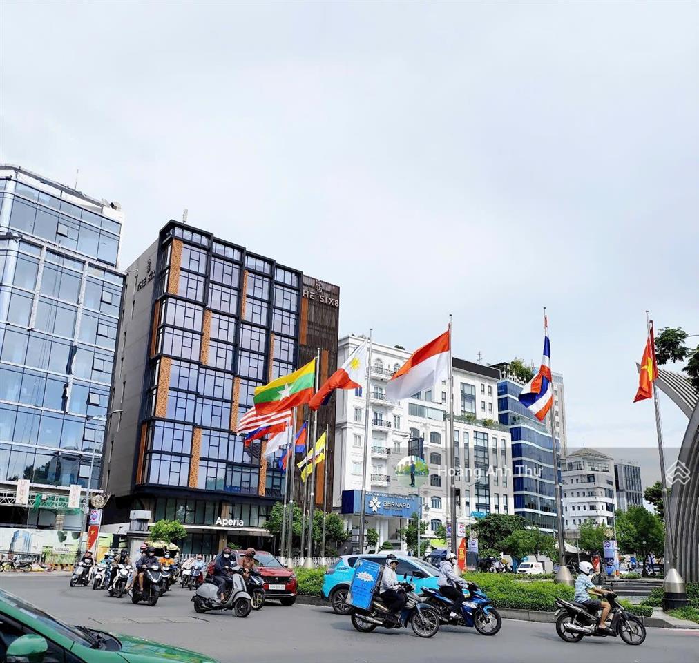 Bán nhà đường trường sơn  phan đình giót q. tân bình dt 11x24  ctxd 10 tầng giá 70 tỷ