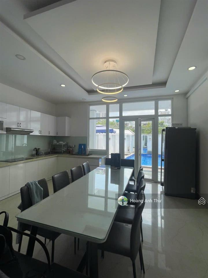 Mặt tiền nguyễn bá huân, thảo điền, quận 2 dt  7,5x25  204m2 nhà 4 tầng, hồ bơi