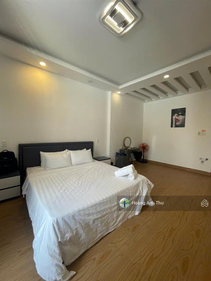 Mặt tiền nguyễn bá huân, thảo điền, quận 2 dt  7,5x25  204m2 nhà 4 tầng, hồ bơi