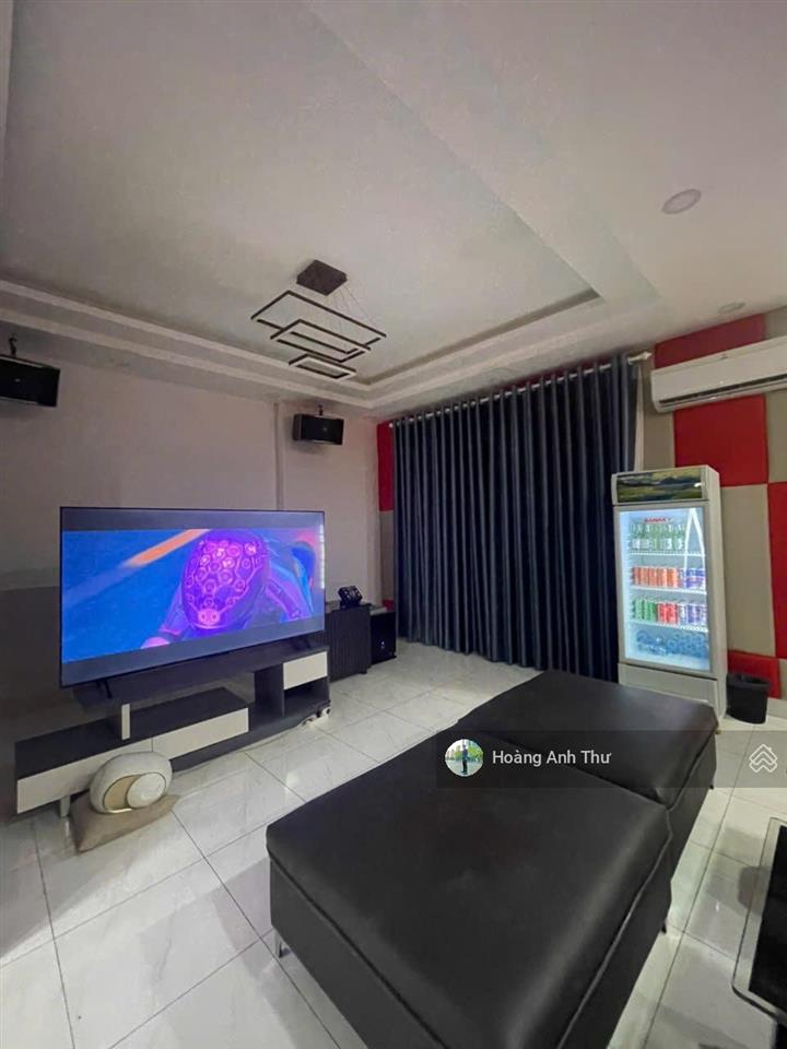 Mặt tiền nguyễn bá huân, thảo điền, quận 2 dt  7,5x25  204m2 nhà 4 tầng, hồ bơi