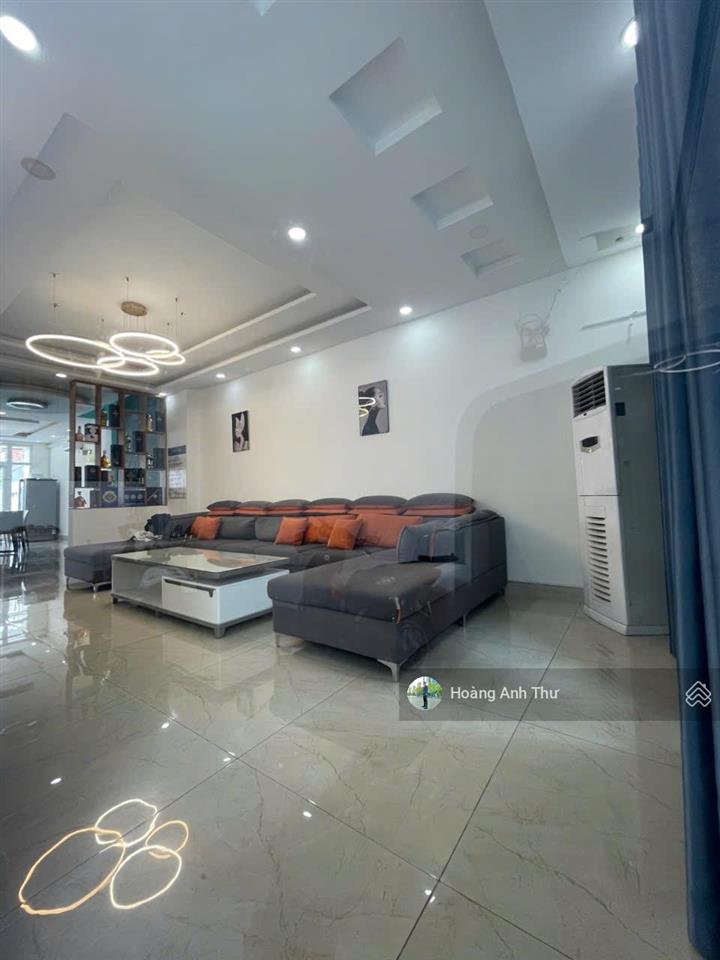 Mặt tiền nguyễn bá huân, thảo điền, quận 2 dt  7,5x25  204m2 nhà 4 tầng, hồ bơi