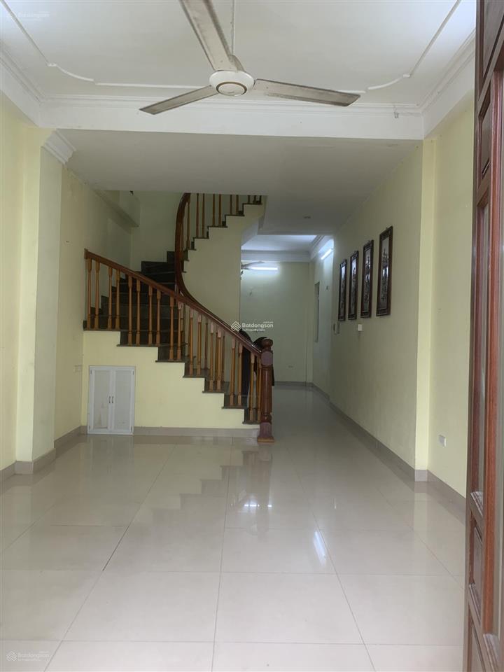 Cho thuê nhà đường lê quang đạo, gần svd mỹ đình, cạnh trường cấp 1, 2 phú đô, kinh doanh tốt.