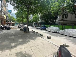 Cho thuê nhà 5 tầng tại dương khuê, nguyễn hoàng, gần đại học thương mại. thông sàn, ô tô đỗ cửa.