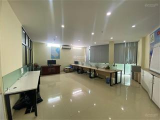 Cho thuê tòa nhà 6 tầng đường lê quang đạo, gần sân mỹ đình, phú đô, thông sàn, thang máy