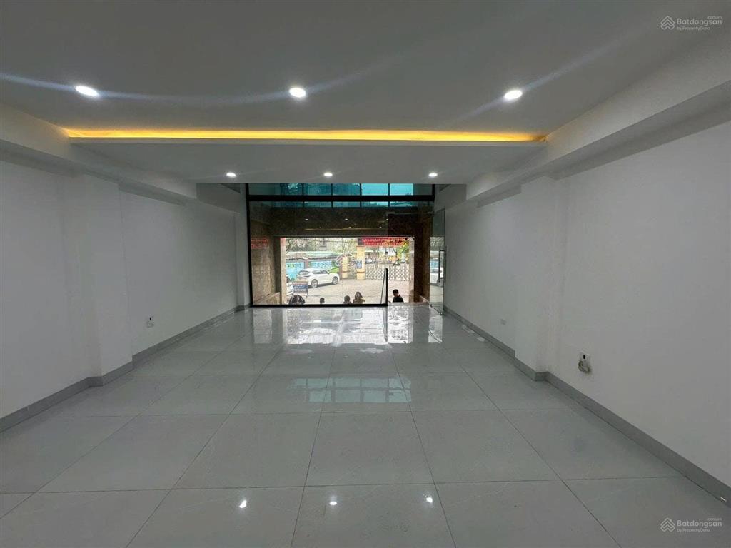 Cho thuê tòa nhà 8 tầng mặt phố mỹ đình, thông sàn, thang máy, kinh doanh tốt