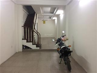 Cho thuê 2 căn nhà 5 tầng đường đồng me, mễ trì, gần golden palace, ô tô đỗ cửa