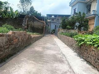 Bán lô đất đẹp văn khê  tam hưng  thanh oai. đất sổ đỏ 42.2m2 nở hậu đẹp.  0973 113 ***
