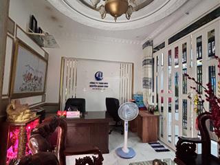 Hẻm xe hơi  gần mặt tiền đường hơn 3 tỷ